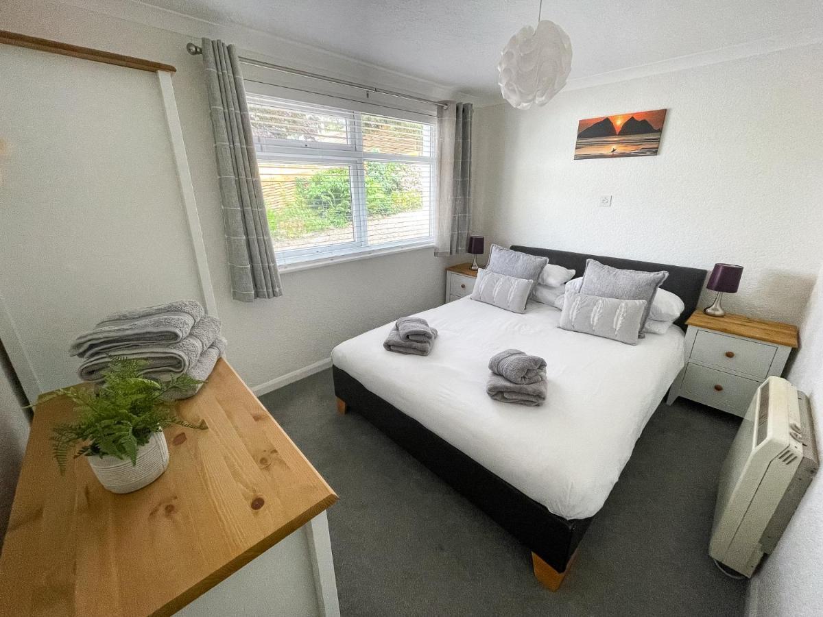 2 Chatsworth Riverscape Apartments - Peaceful Apartment In Great Location With Free Parking Overlooking The Gannel Just A Short Walk From Newquays Incredible Beaches And Local Amenities Newquay  Exterior photo