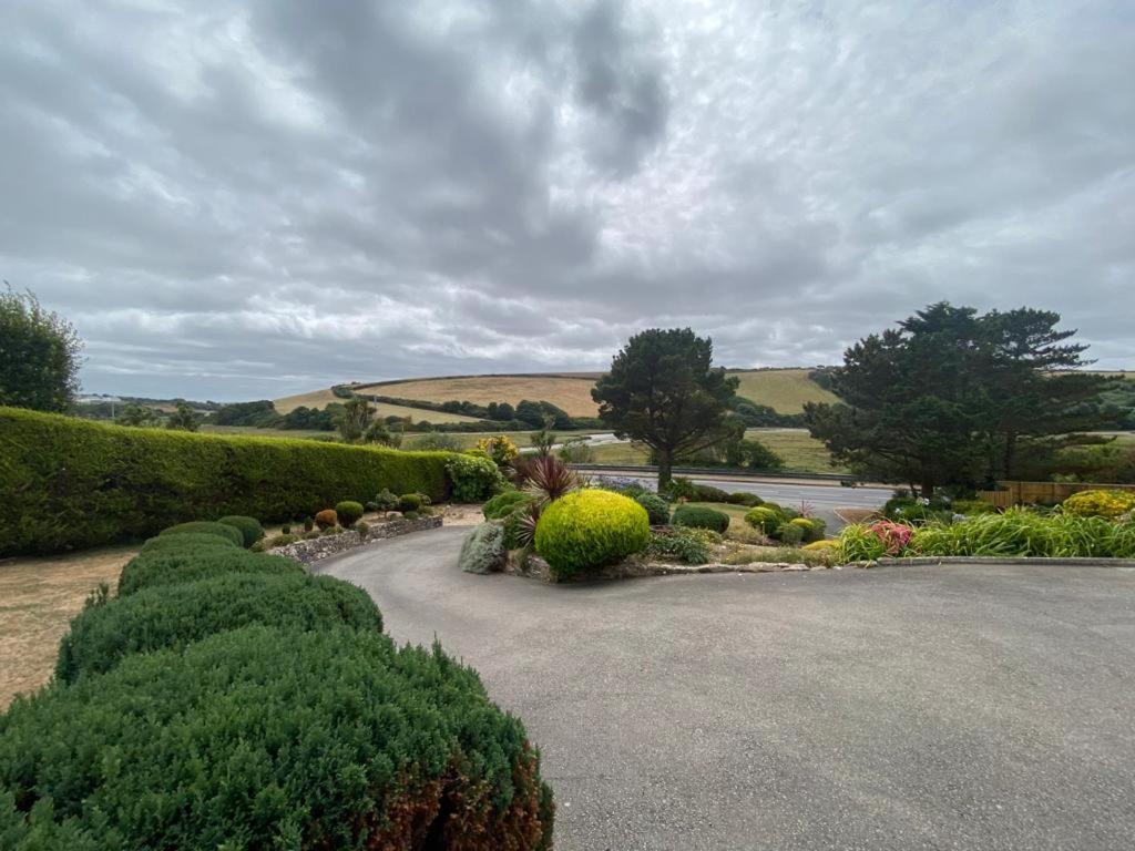 2 Chatsworth Riverscape Apartments - Peaceful Apartment In Great Location With Free Parking Overlooking The Gannel Just A Short Walk From Newquays Incredible Beaches And Local Amenities Newquay  Exterior photo