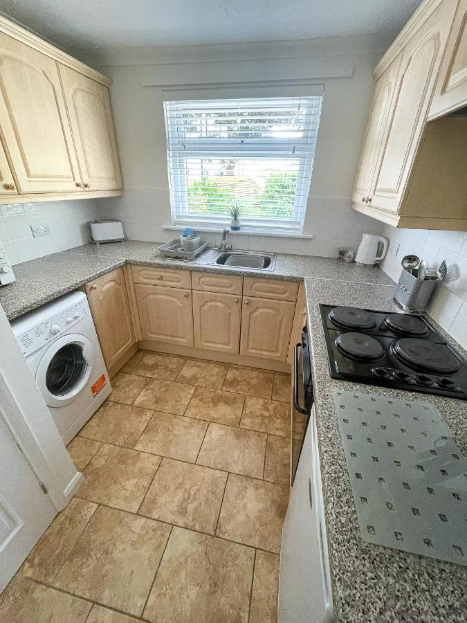 2 Chatsworth Riverscape Apartments - Peaceful Apartment In Great Location With Free Parking Overlooking The Gannel Just A Short Walk From Newquays Incredible Beaches And Local Amenities Newquay  Exterior photo